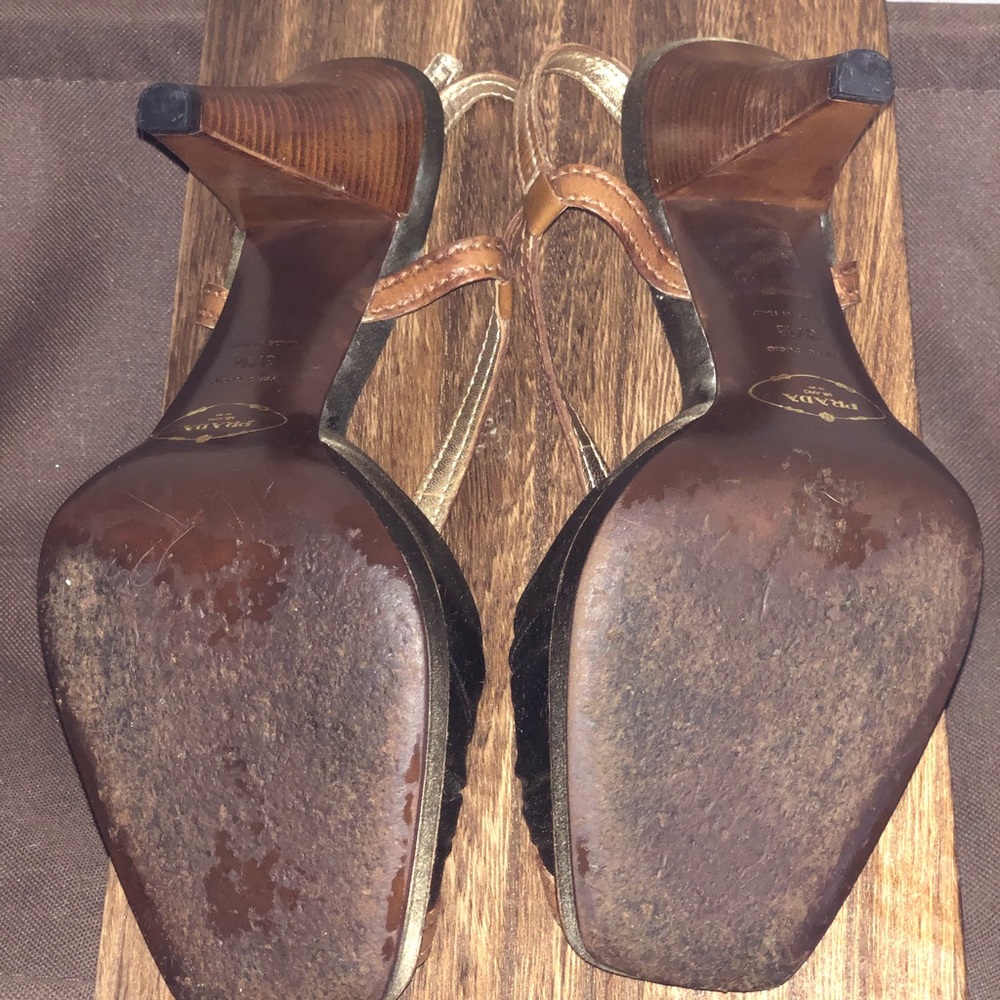 Prada heels - Picture 2 of 6